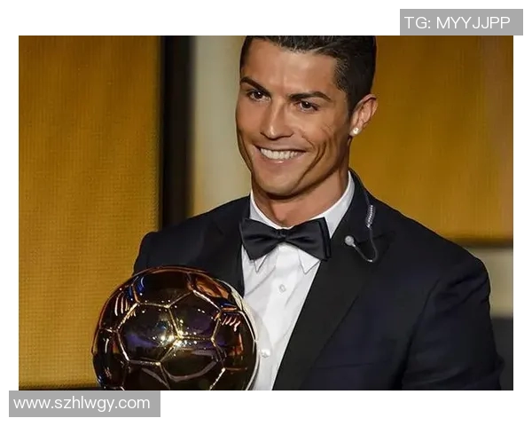 揭秘足球明星坤坤的真实身份与职业生涯成就分析